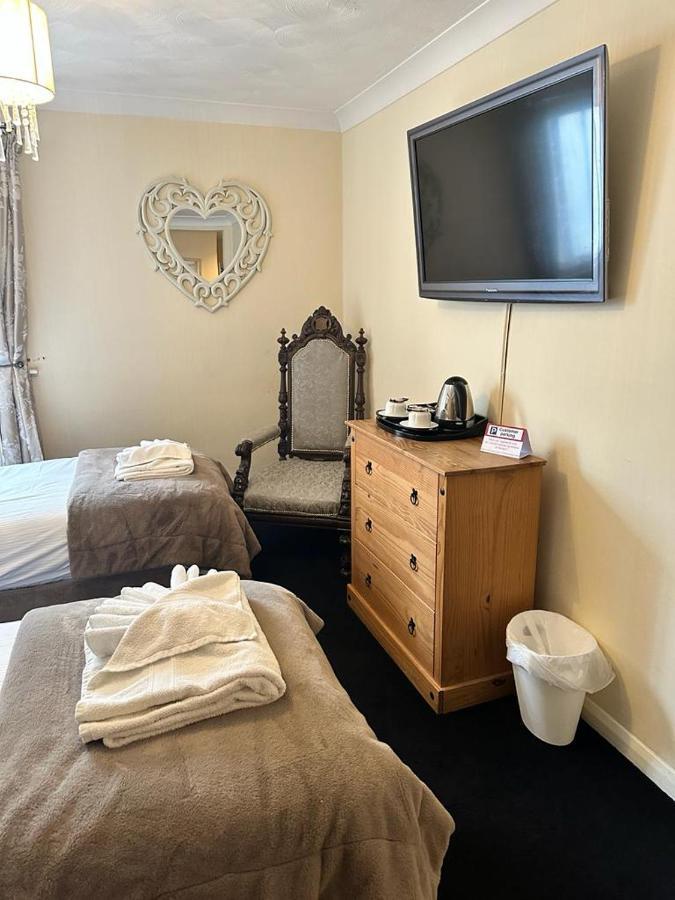 The Swan Inn Salisbury Wilton  Bagian luar foto