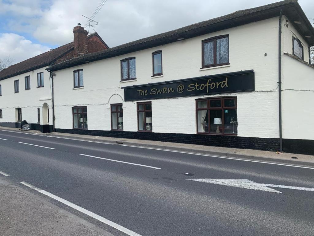 The Swan Inn Salisbury Wilton  Bagian luar foto