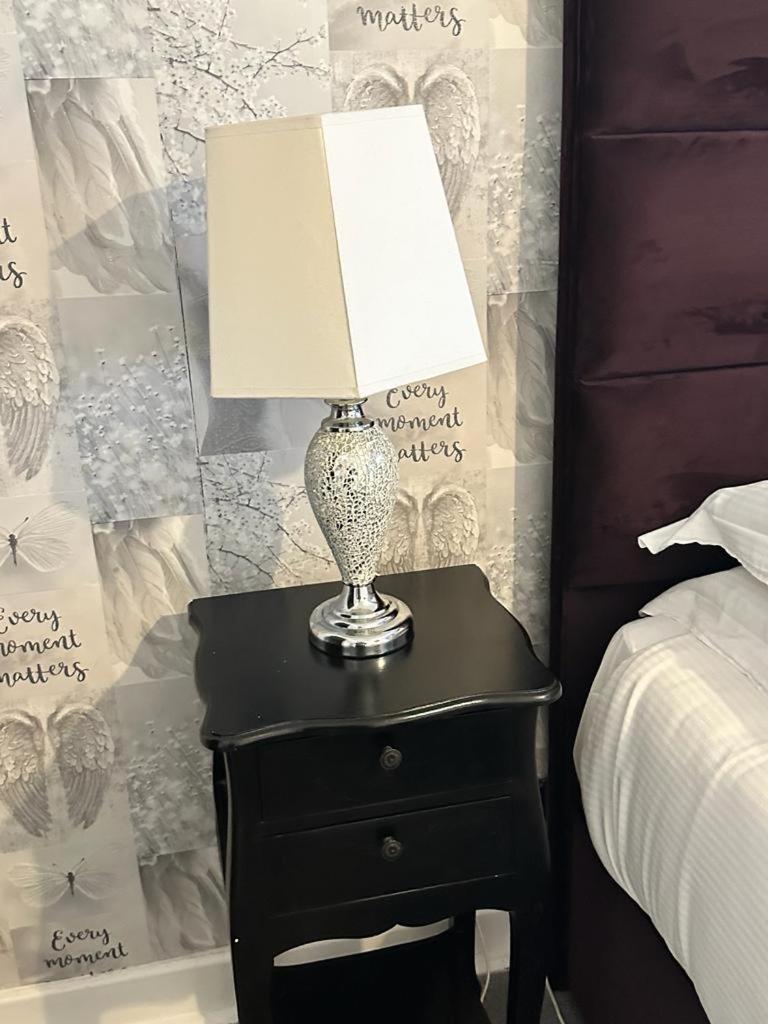 The Swan Inn Salisbury Wilton  Bagian luar foto